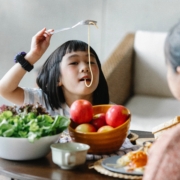 En Línea | Nutrición y Alimentación Saludable: La Importancia de Una Nutrición Equilibrada para el Crecimiento de los Niños