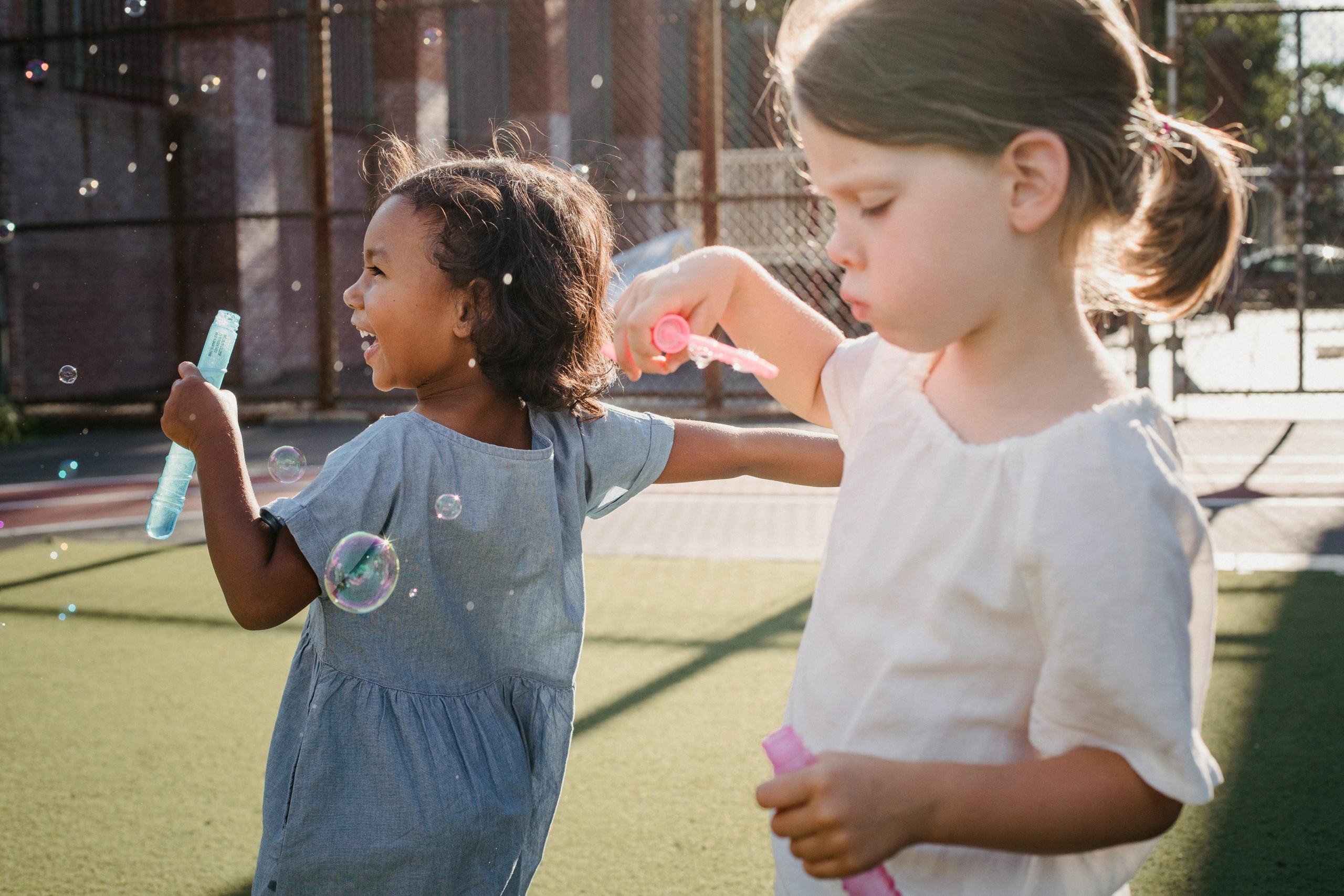 El Impacto del Trauma en el Desarrollo Infantil (Impact of Trauma on Child Development)